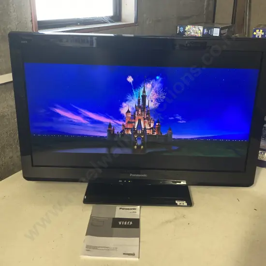 Panasonic Viera 32" LCD TV Model TH-L32C30Z With Remote Control & Manual