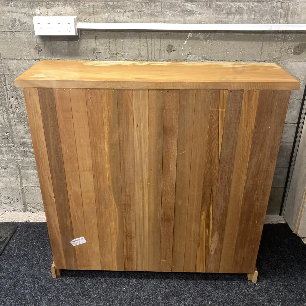Rimu Bookcase With 2 Adjustable Shelves. H104 W105 D30.5cm Image 1++