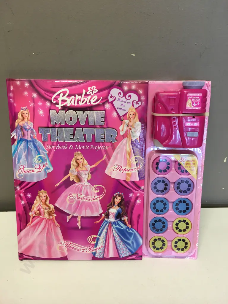 Vintage Barbie Movie Theater Story Books & Movie Projector Image 1++