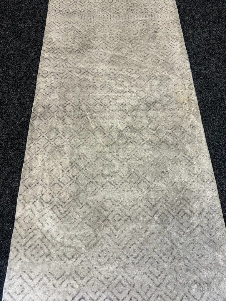 Floor Runner, Cream / Beige. 2.95 x 70cm Image 1++