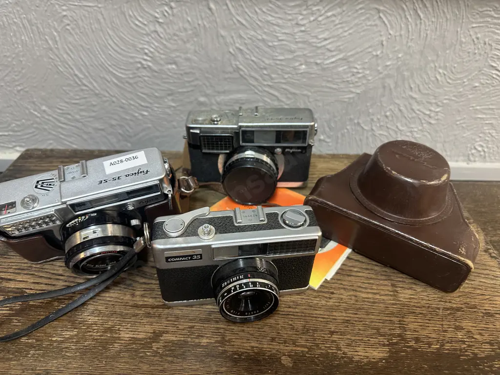 Fujica 35-SE, Fujica 35-EE & Fujica Compact 35 Cameras Image 1++