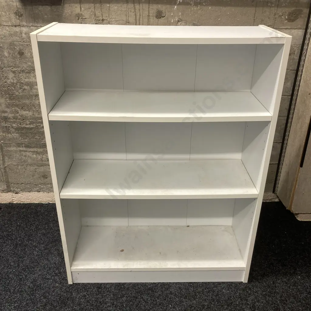 White Shelf Unit With 2 Adjustable Shelves. H107 W80 D29cm sold with 28 Image 1++