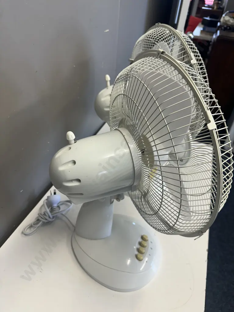 Pair of Evantair Desk Top Fans Image 1++