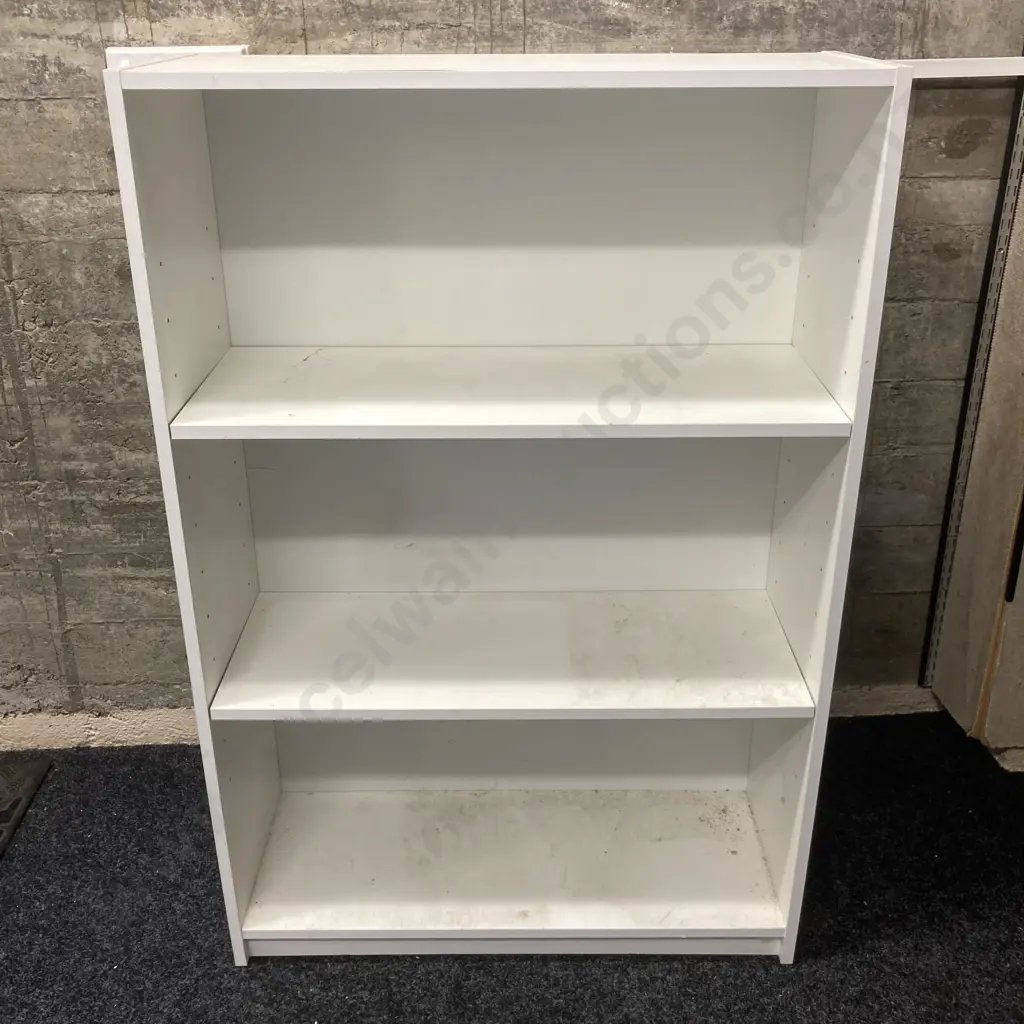 White Shelf Unit With 2 Adjustable Shelves. H121 W80 D30cm Sold With 28 Image 1++