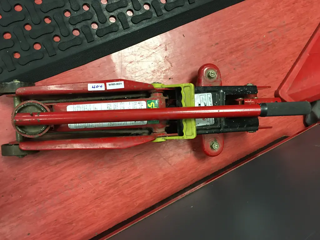 Precision 2 Ton Floor Jack Image 1++