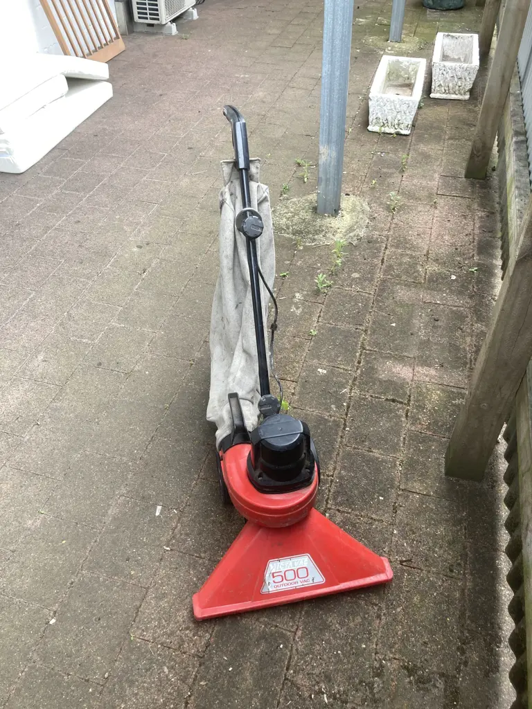 Victa Vac 500 Outdoor Vac, 700W Image 1++