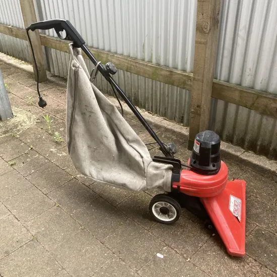 Victa Vac 500 Outdoor Vac, 700W