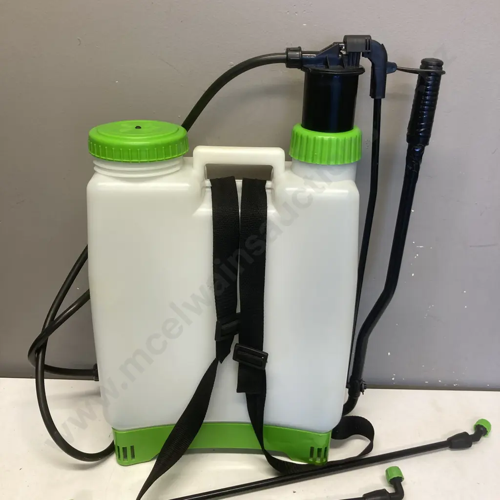 McGregor's Knapsack 12 L Sprayer Image 1++