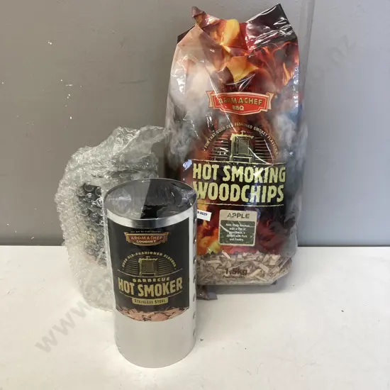 Aromachef Gourmet BBQ Hot Smokers x 2 With 1.5Kg Bag of BBQ Apple Woodchips
