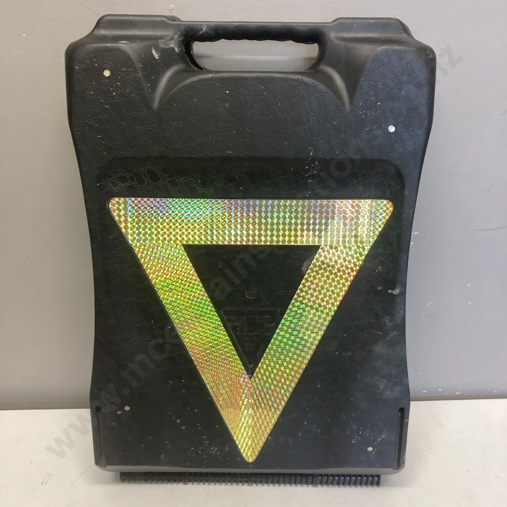 Folding Mechanics Creeper With Reflective Triangle Image 1++