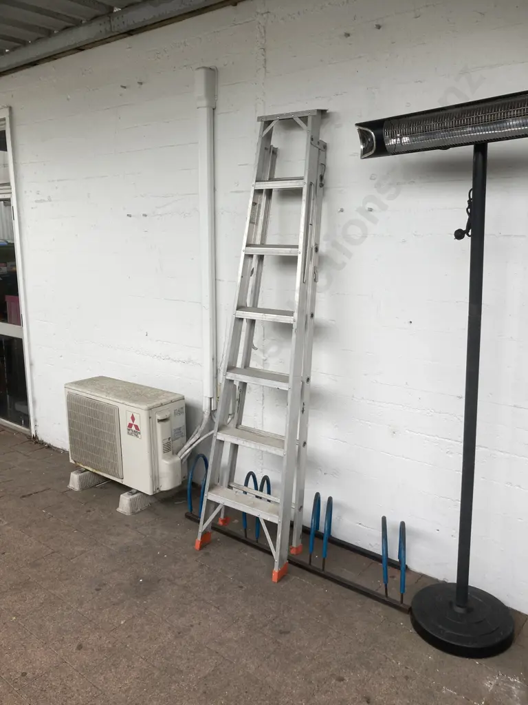 Walker Stepladder, 6 Step. H2.1m Image 1++