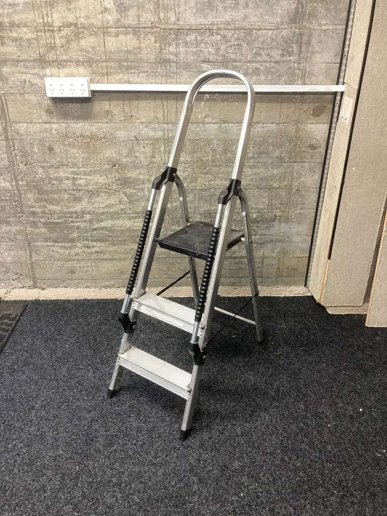 Clima Step Ladder, 140cm,150Kg Image 1++
