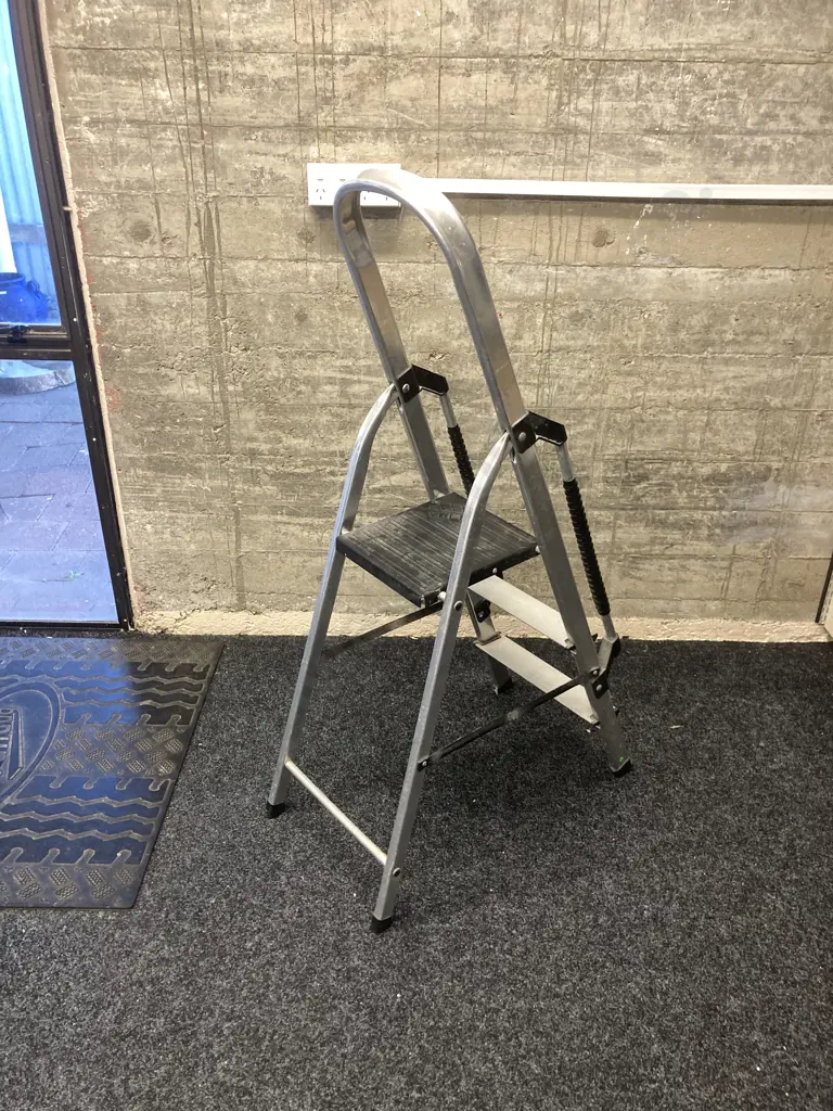Clima Step Ladder, 140cm,150Kg Image 1++