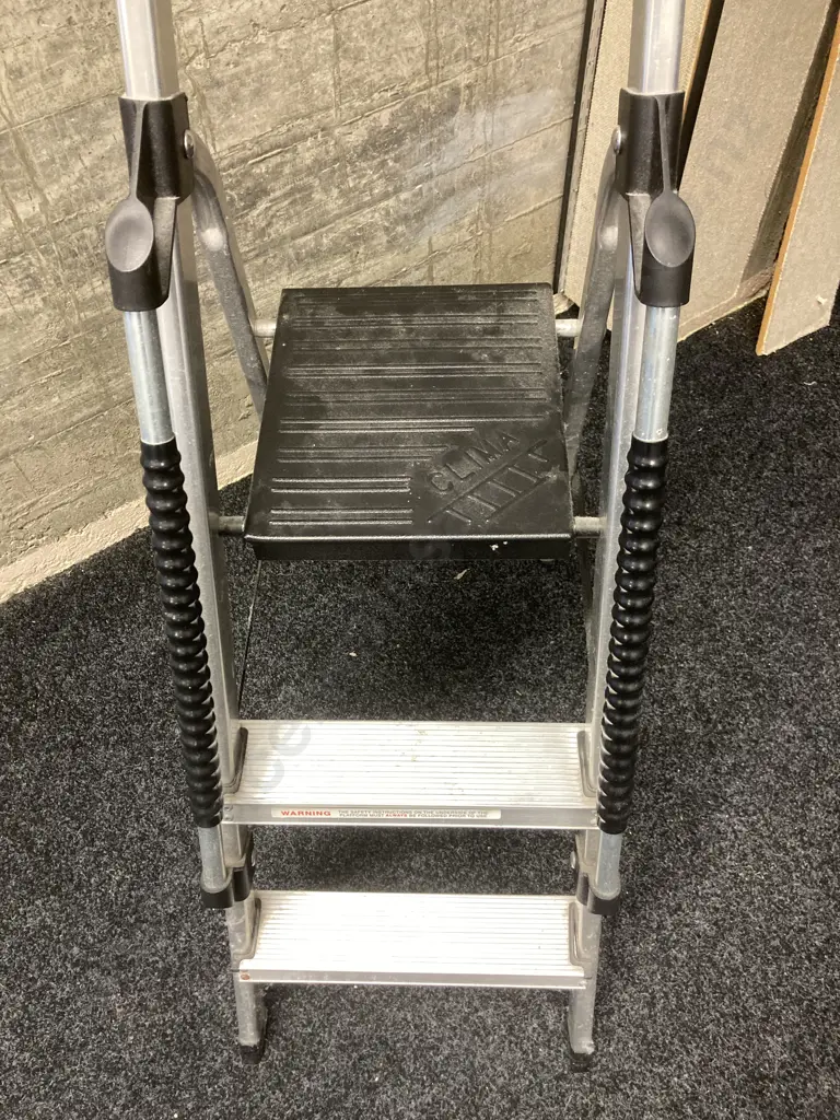 Clima Step Ladder, 140cm,150Kg Image 1++