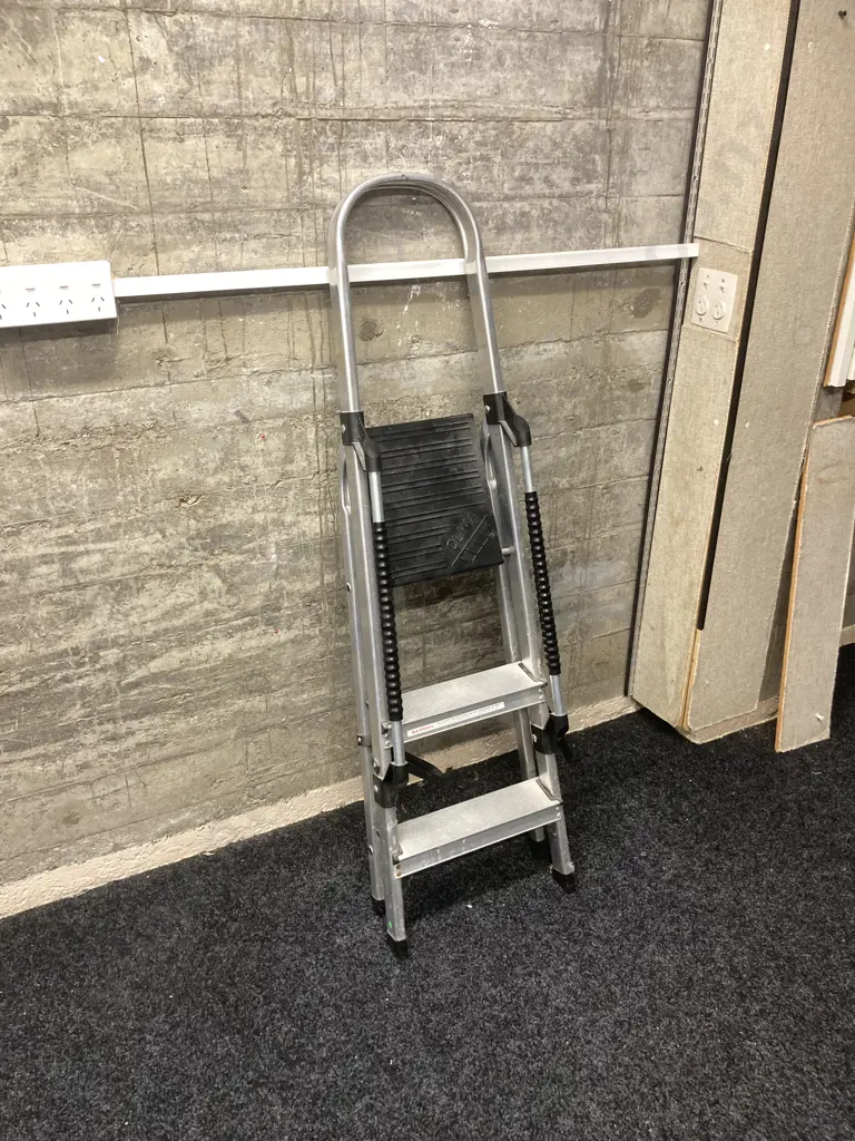 Clima Step Ladder, 140cm,150Kg Image 1++