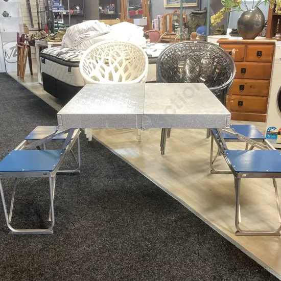 Universal Fold Up Picnic Set