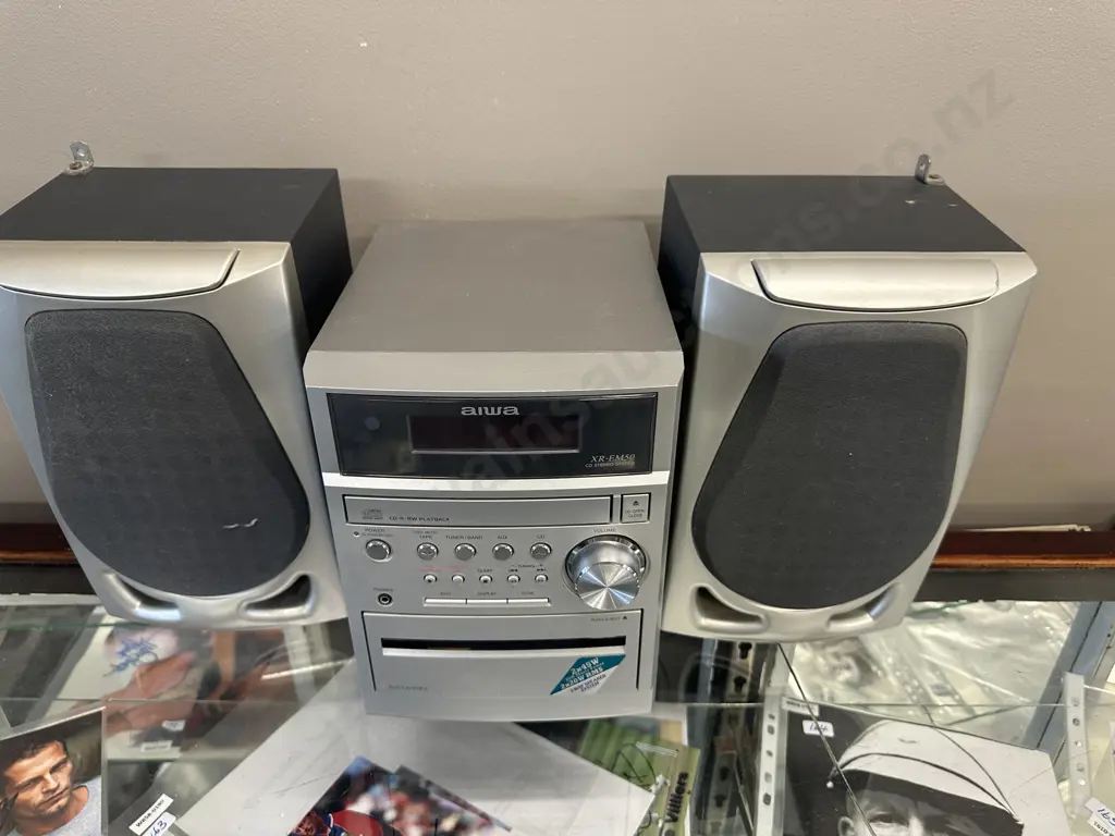 Aiwa XR-EM50 Cd Stereo System (No Remote) Image 1++