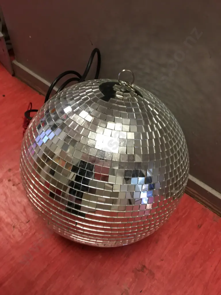 Mirror Disco Ball Image 1++
