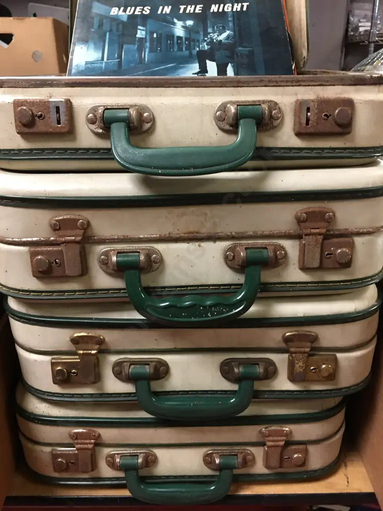 Lot of 4 Vintage Suitcases 'The Arabian Gulf Agencies Bahrain' With Assorted Records Image 1++