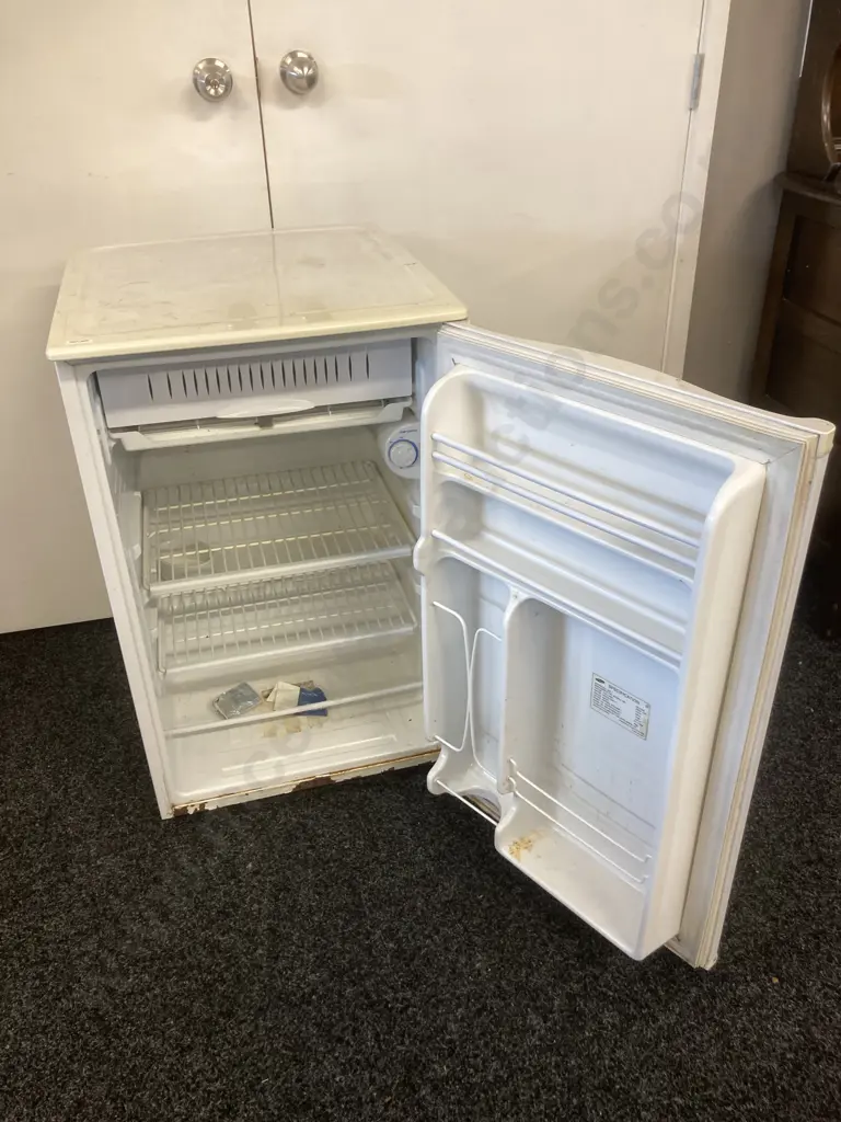 Samsung SRG-148 Fridge Image 1++