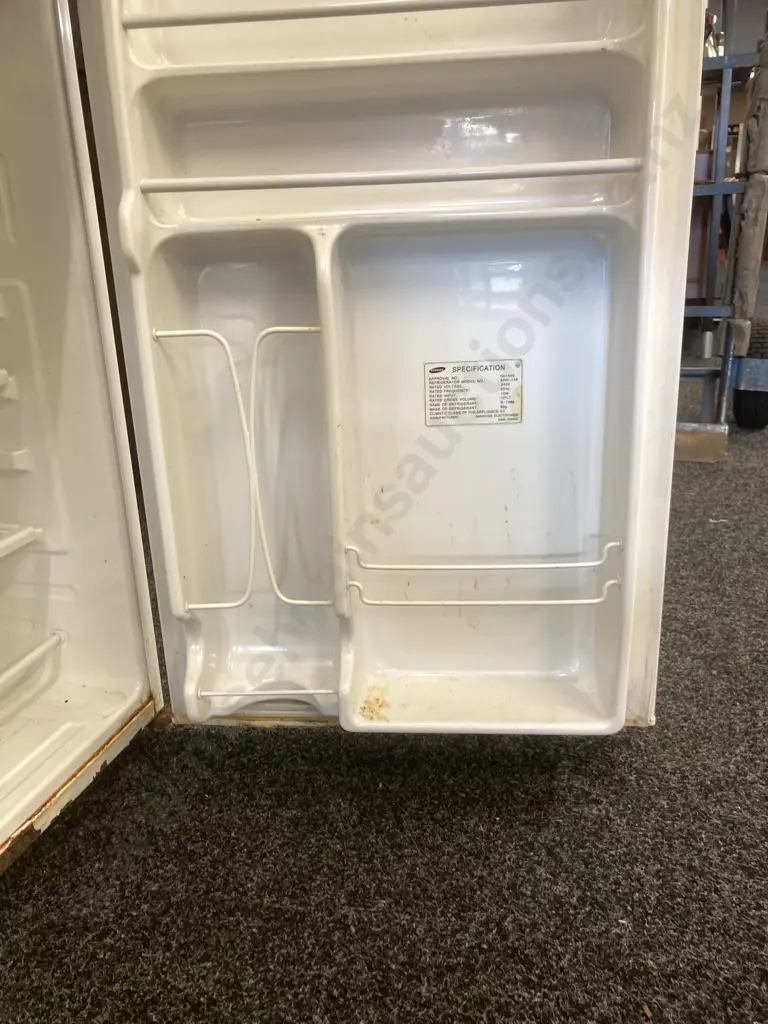 Samsung SRG-148 Fridge Image 1++
