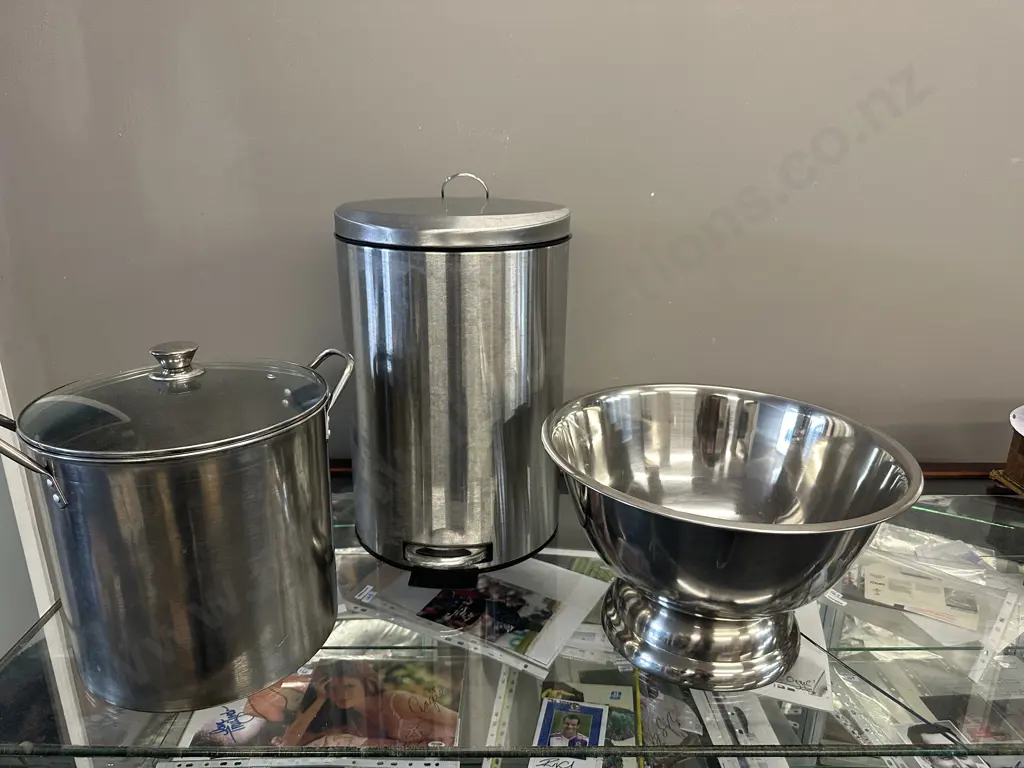 20 Litre Soft Close Rubbish Bin & Home Maker Steel Drinks Tub Image 1++