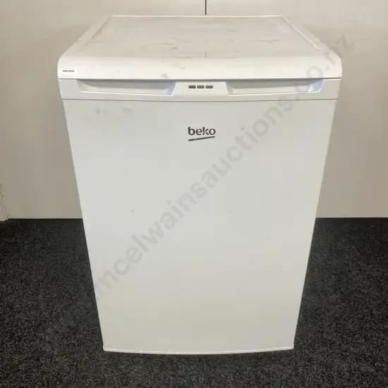 Beko F54090N Vertical Freezer