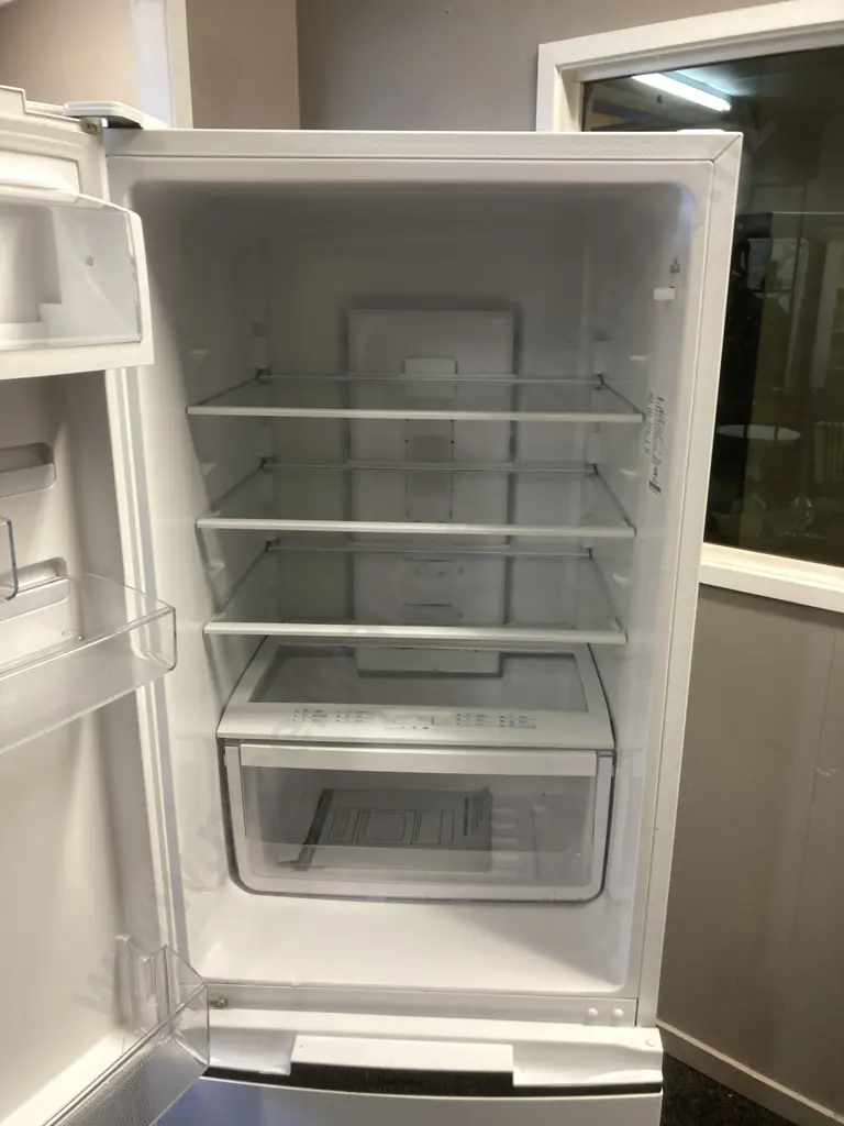 Westinghouse 335L Bottom Mount Fridge Freezer - White. Model WBB3400WG Image 1++