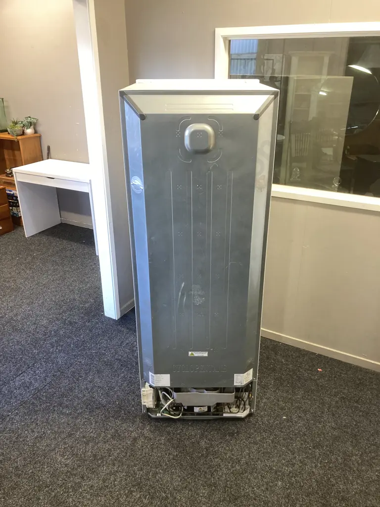 Westinghouse 335L Bottom Mount Fridge Freezer - White. Model WBB3400WG Image 1++