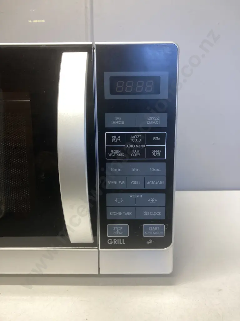 Sharp Microwave Oven With Grill. R-60A0(S) Image 1++