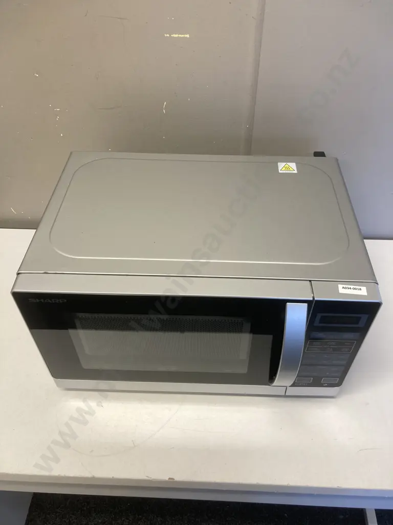 Sharp Microwave Oven With Grill. R-60A0(S) Image 1++