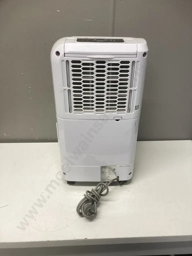 Goldair DH0108 Dehumidifier Image 1++