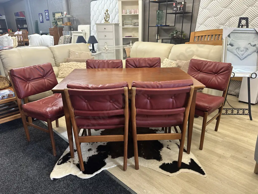 Mid Century Extn Dining Table (H73 W130 / 220 D81cm) With 6 Red Leather Effect Upholstered Chairs Image 1++