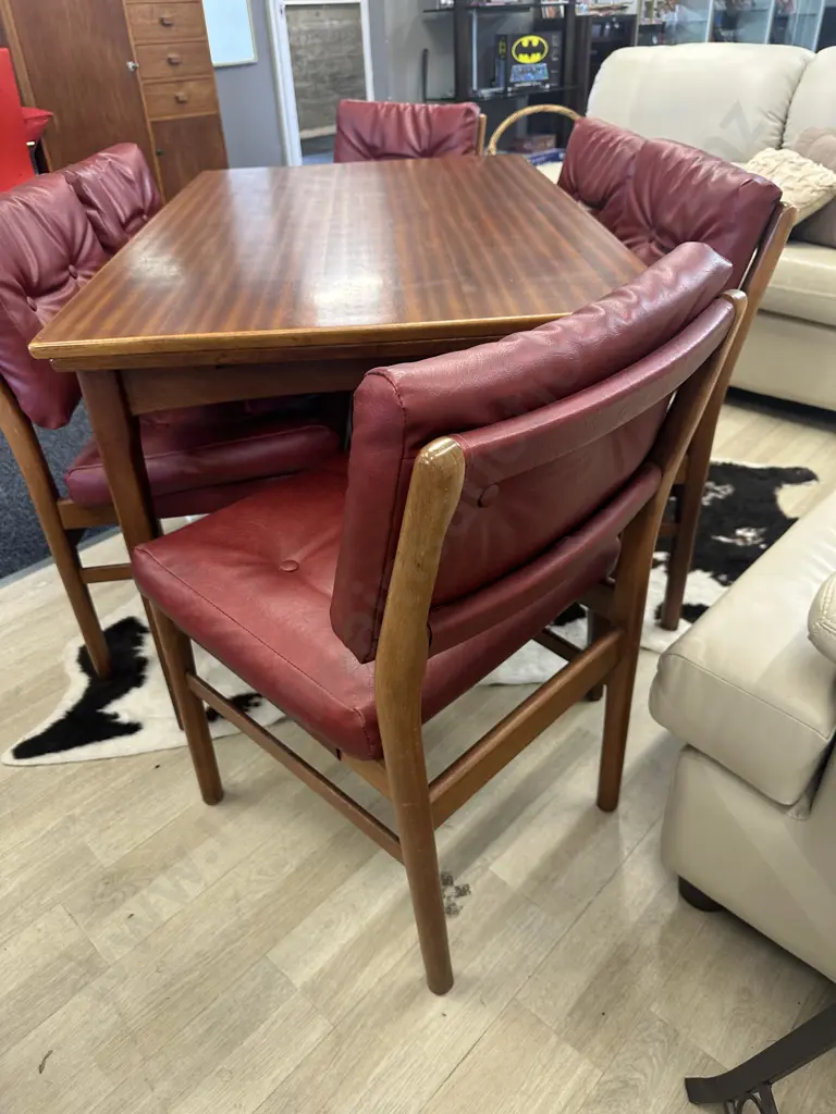Mid Century Extn Dining Table (H73 W130 / 220 D81cm) With 6 Red Leather Effect Upholstered Chairs Image 1++