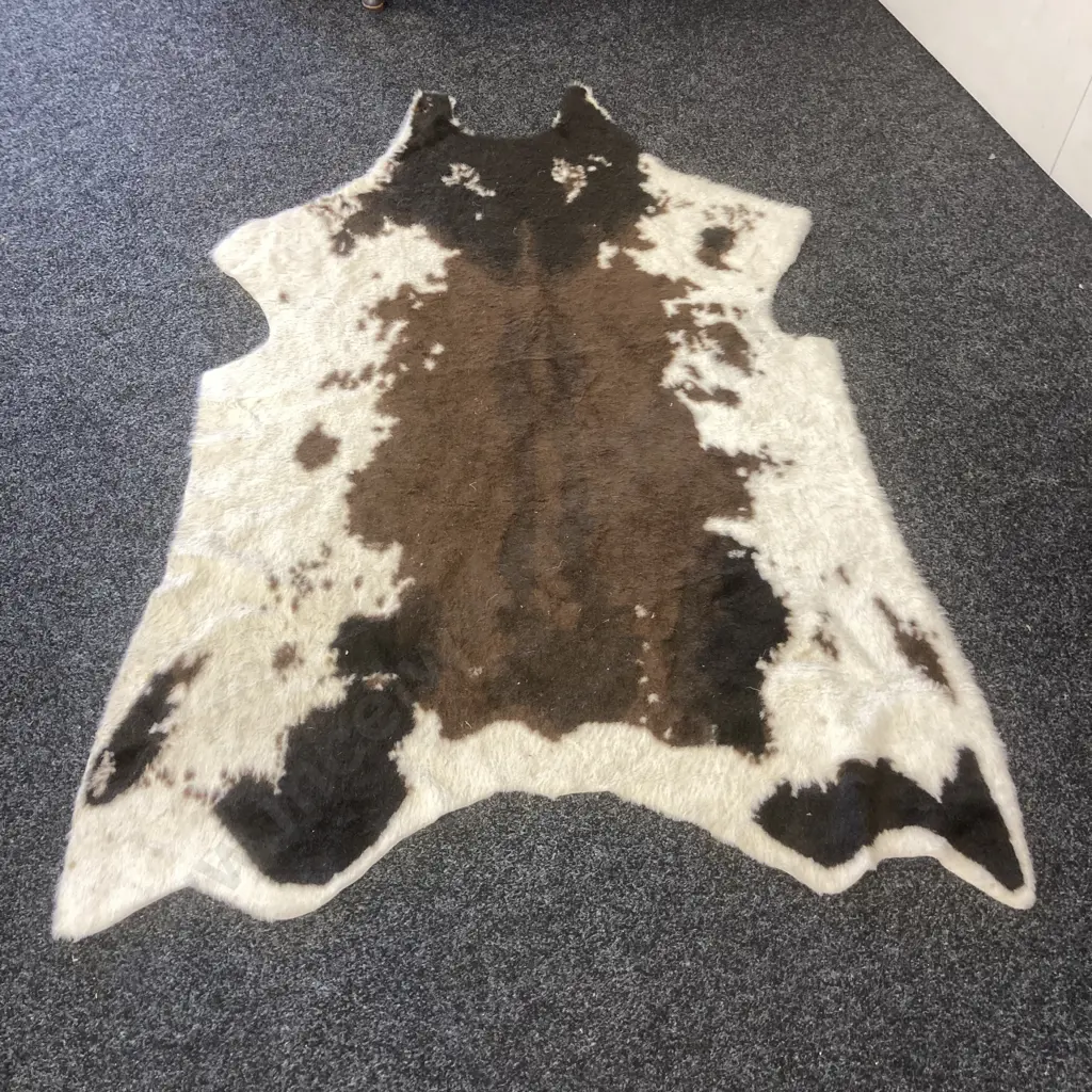 Faux Cow Hide Floor Rug. 180 x 133cm Image 1++
