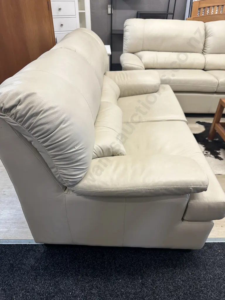 Danske Mobler Cream Leather 3 Seater & 2 Seater Lounge Suite Image 1++