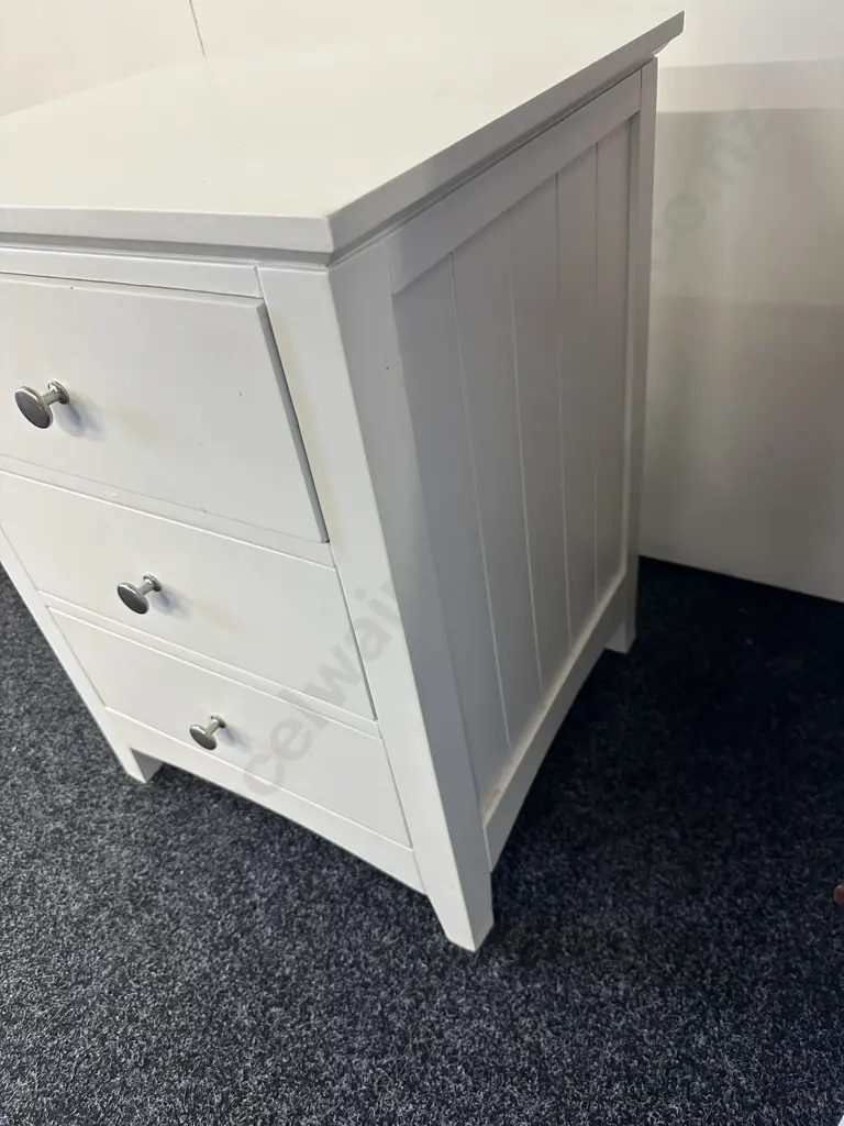 Freedom Furniture 3 Drawer White Bedside Unit, Brushed Pewter Knob Handles. H165 W50 D45cm Image 1++