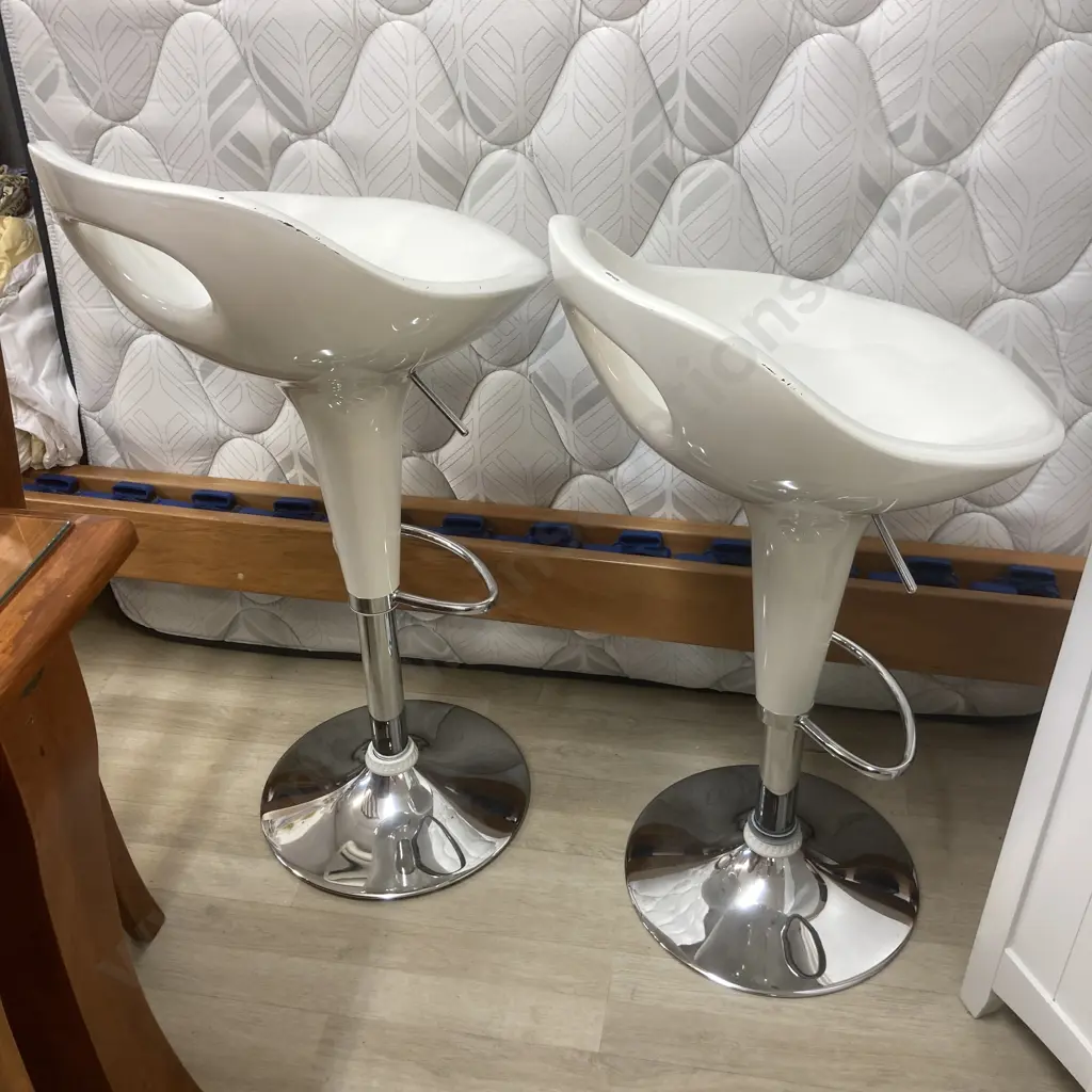 Pair of White Gaslift Barstools Image 1++