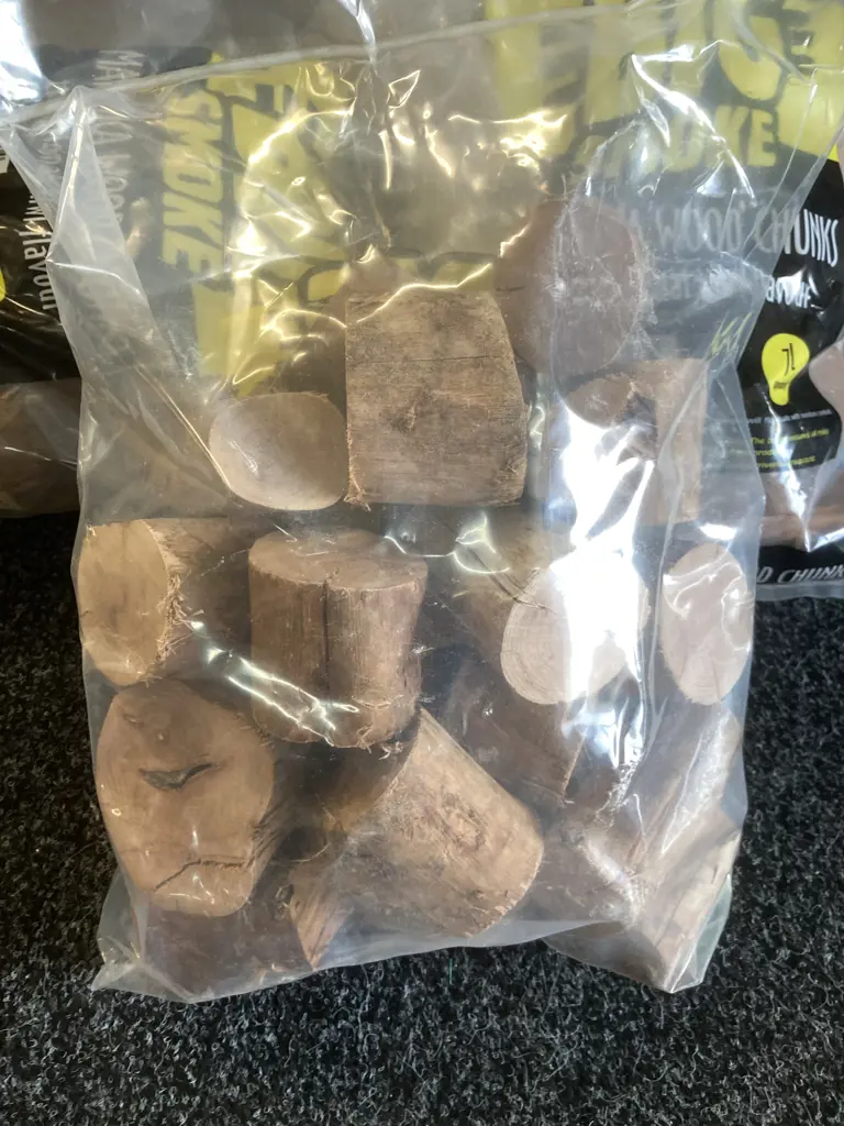Big Smoke Manuka Wood Chunks - 3 x 7L Bags Image 1++