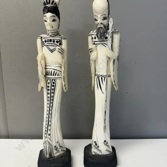 Pair Of Vintage Chinese Carved Figiurines