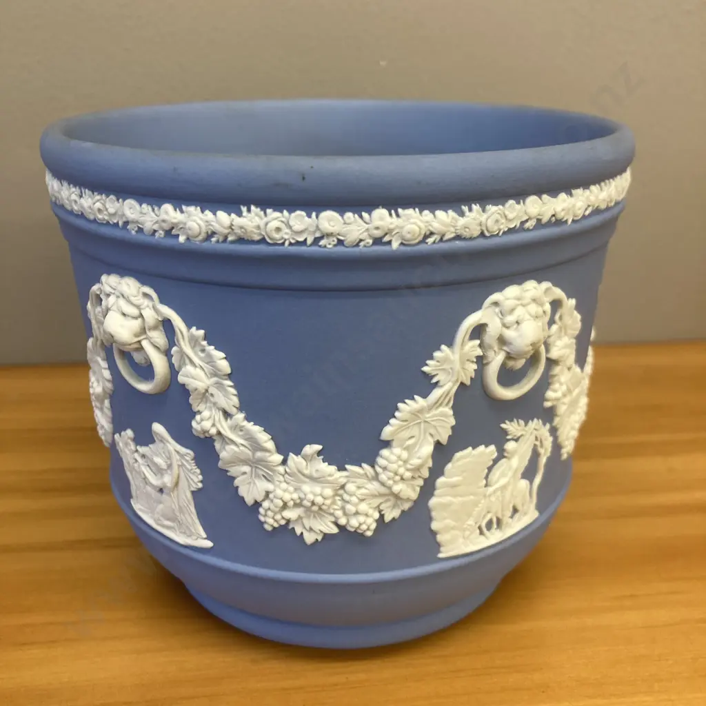 Vintage Wedgwood Pale Blue Jasperware Lion Head Planter Made In England.11 x 12.5cm Image 1++