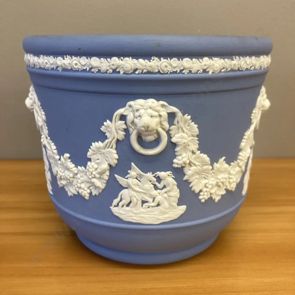 Vintage Wedgwood Pale Blue Jasperware Lion Head Planter Made In England.11 x 12.5cm Image 1++