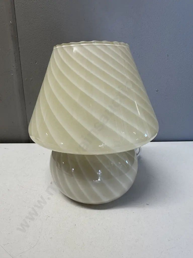 Vintage Murano Cream Swirl Mushroom Table Lamp. H19cm Image 1++
