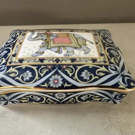 Wedgwood 'Blue Elephant' Card Box With Playing Cards