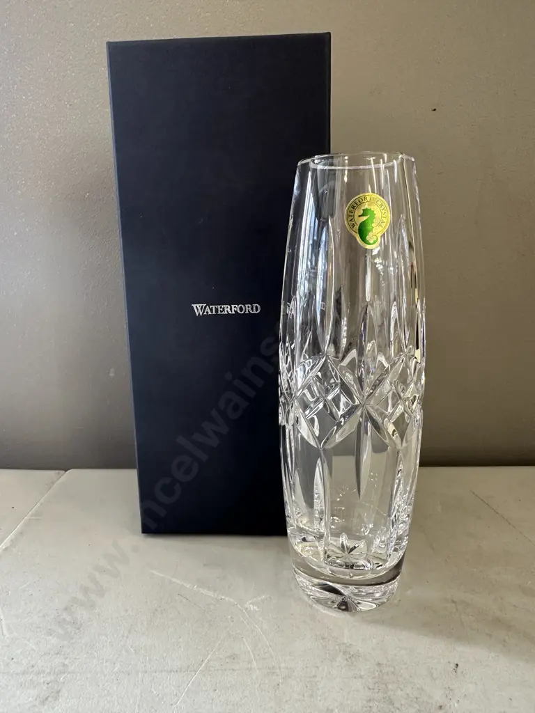 Waterford Crystal Aoife Stem Vase H20cm.  Image 1++