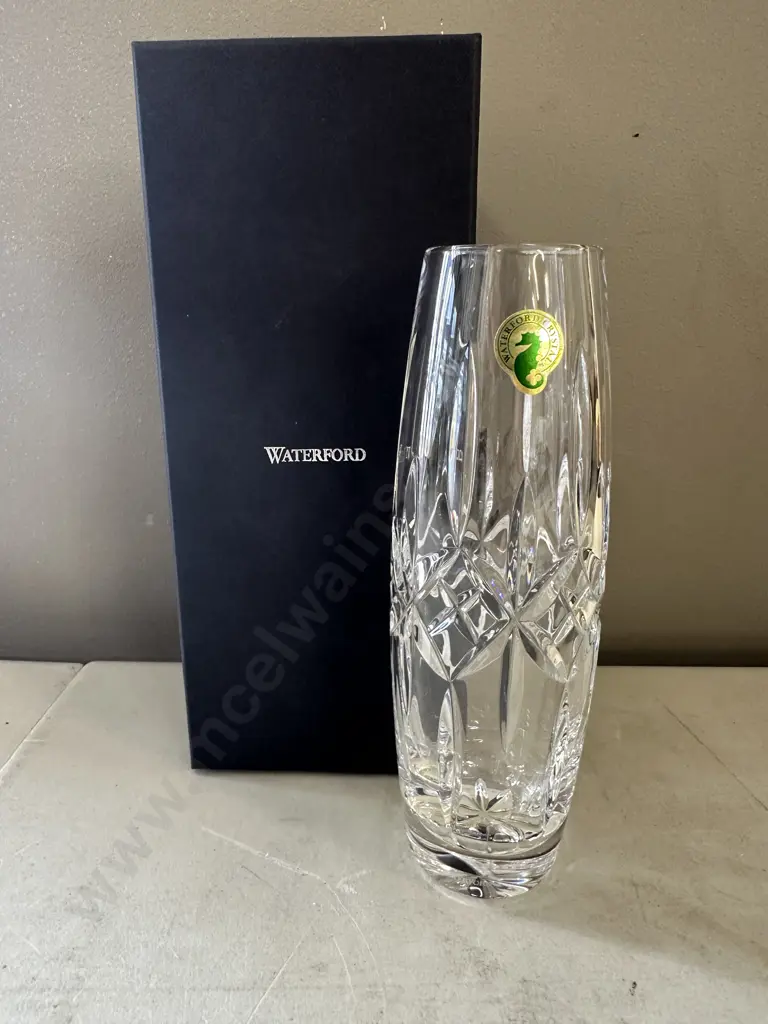 Waterford Crystal Aoife Stem Vase H20cm.  Image 1++