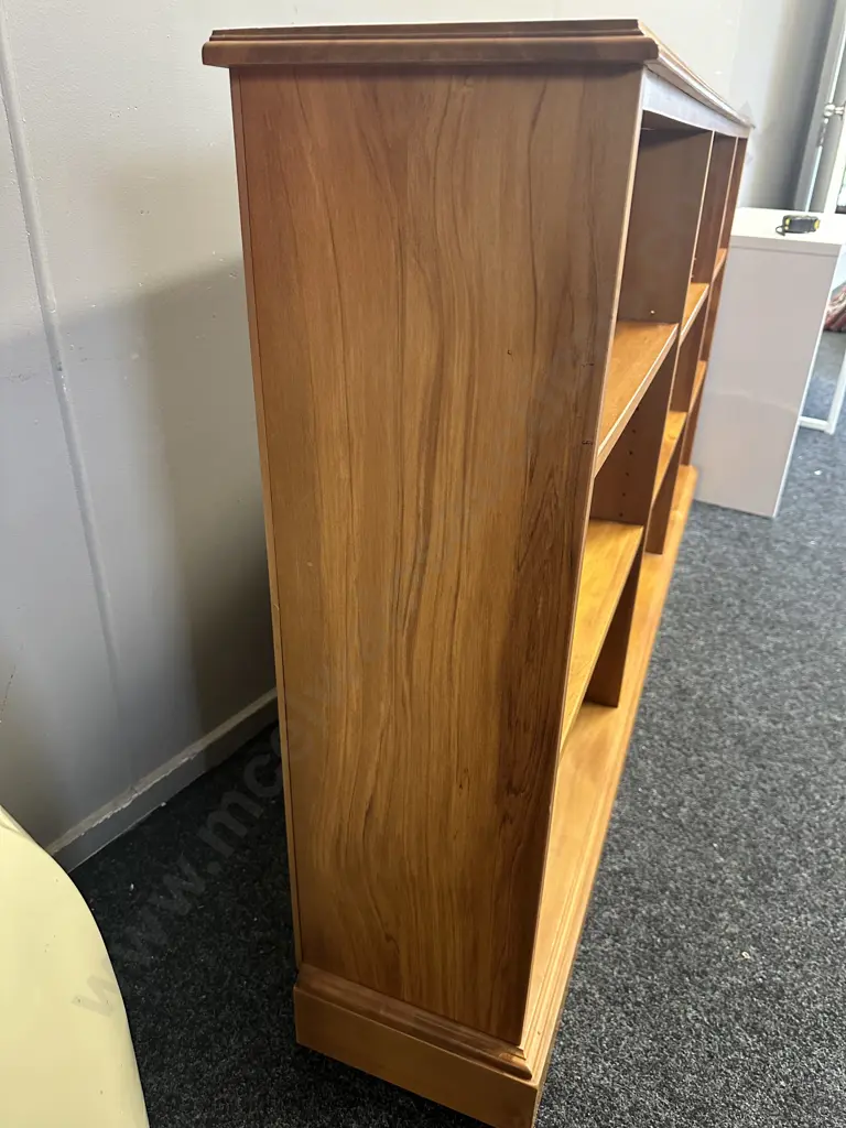 Ex Stephensons ValleyCraft Solid Rimu Bookcase With Tongue & Groove Back, 6 Adjustable Shelves. H101 W190 D28cm Image 1++