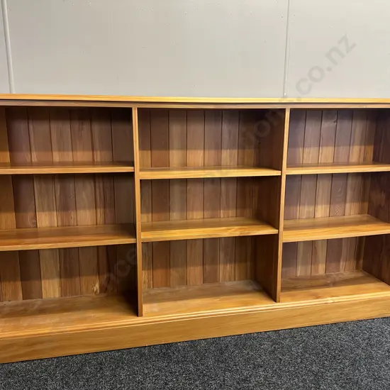 Ex Stephensons ValleyCraft Solid Rimu Bookcase With Tongue & Groove Back, 6 Adjustable Shelves. H101 W190 D28cm
