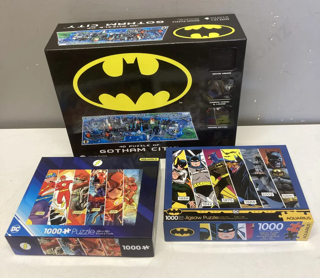 Batman 4D Cityscape - Gotham City Puzzle & Aquarius 1000 Pce Batman & Flash Timeline Jigsaw Puzzles Image 1++