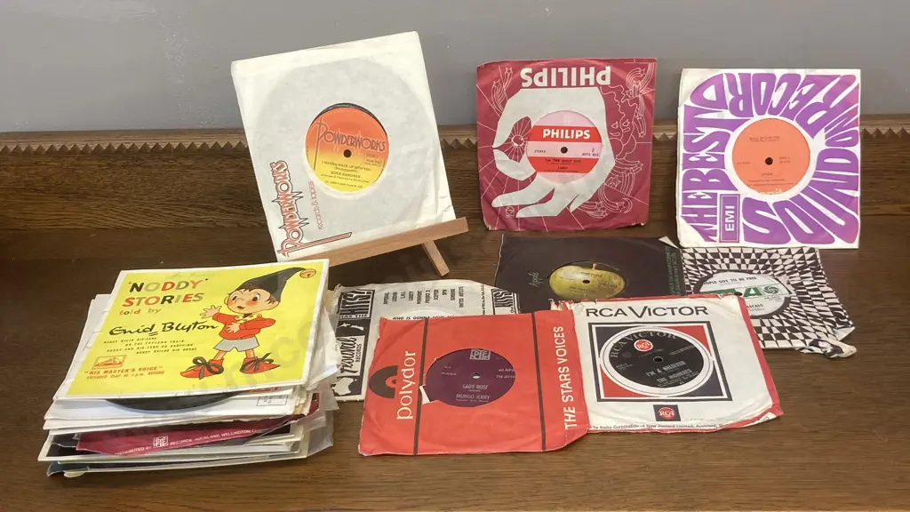 7" Vinyls - Boris Gardiner - I Want To Wake Up With You, The Rascals, The Beatles, The Monkees, Mungo Jerry Etc Image 1++